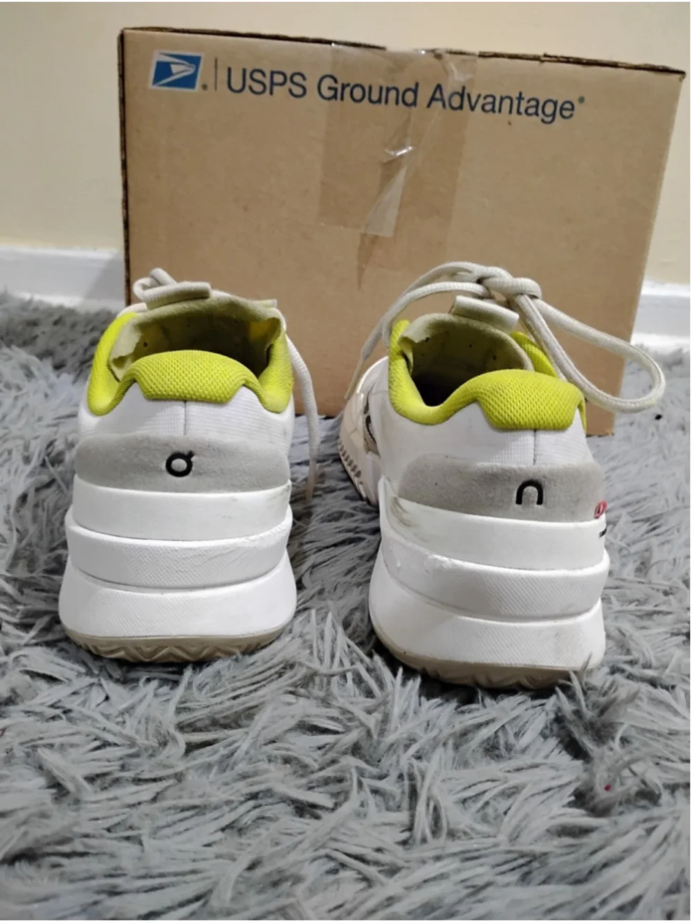On Cloud The Roger Pro 2 Women's Size 7.5 White Pink Athletic Shoes